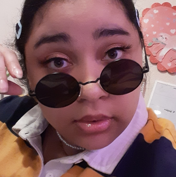 Meet your Posher, Viviana - Picture 2 of 3